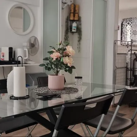 Homestay Livepro Larnaca
